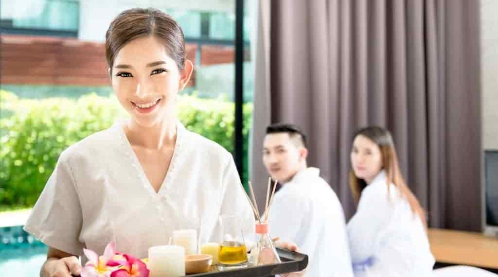 นวดและสปา